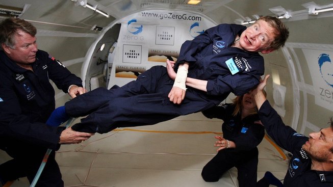 Stephen Hawking jako účastník parabolického letu na palubě Boeingu 727-200
