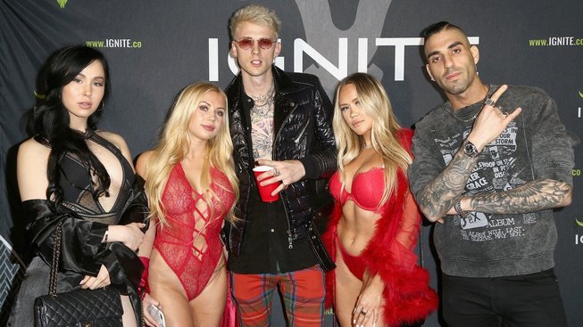 "Hot as fuck", otevřená válka rappera MGK za urážku Eminemovy dcery