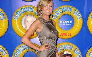 Madison Riley | OSOBNOSTI.cz