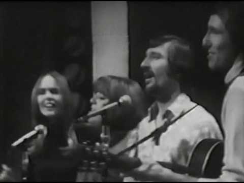 Profilový obrázek - #5 - The Mamas & The Papas - "I Call Your Name" and "Somebody Groovy" (SHINDIG! 1965)