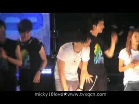 Profilový obrázek - 080815 Yoochun Fancam at SMTOWN Concert 2008