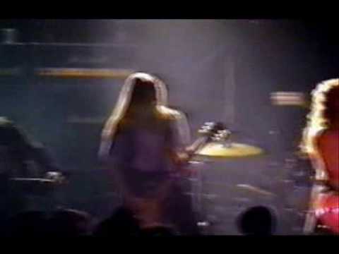 Profilový obrázek - 2/9 Amorphis - The Castaway - Live in Houston, Texas 1994