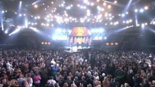 Brad Paisley - Old Alabama (Live at the 46th Annual ACM Awards 2011)