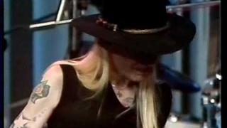 Johnny Winter's awesome speed in 'Sound the Bell' 1987 Sweden in a tv studio