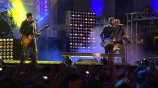 Linkin Park - Iridescent live at MTV EMA Madrid, 2010 HD