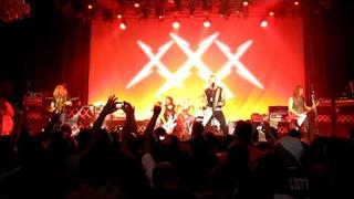 Metallica and Dave Mustaine performing "Metal Militia" in San Francisco 12/10/2011