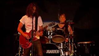 Soundgarden RuSTY CaGE LiVE 2010 PRoShoT LoLLaPaLooZa HD 2011