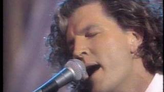 Tim Finn & Crowded House - Not Even Close (unplugged 1990)