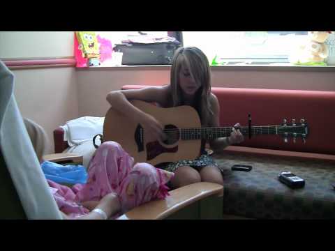 Profilový obrázek - Abby Miller plays Butterfly by Miley Cyrus for Taylor Love in the hospital