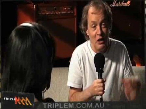 Profilový obrázek - AC/DC Interview - Angus Young on TripleM