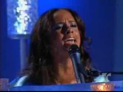 Profilový obrázek - Alicia Keys-if i ain't got you live (canta en español)