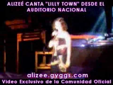 Profilový obrázek - Alizée - Lilly Town en vivo
