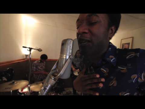 Profilový obrázek - Aloe Blacc - I Need a Dollar (Live in Studio)