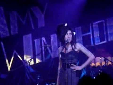 Profilový obrázek - Amy Winehouse- Wake up alone live
