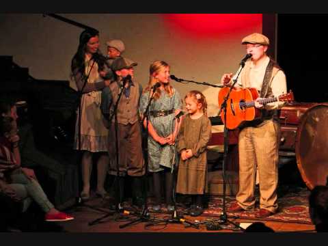 Profilový obrázek - Angelo Kelly And His Little Family Singing PEACEFUL HOME
