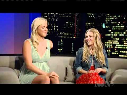 Profilový obrázek - AnnaSophia Robb and Bethany Hamilton in Tavis Smiley Show (02.04.2011) Teil 1