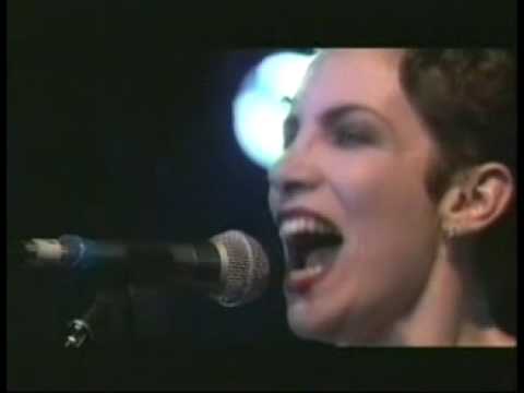 Profilový obrázek - Annie Lennox WHY (live 07/03/92)