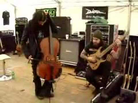 Profilový obrázek - Apocalyptica 'Duelling Cello'