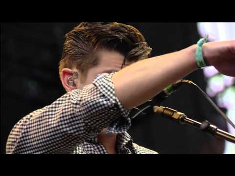 Profilový obrázek - Arctic Monkeys - Don't Sit Down 'Cause I've Moved Your Chair, Live From Coachella, April 13, 2012