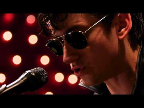 Profilový obrázek - Arctic Monkeys - Love Is A Laserquest (Live on KEXP)