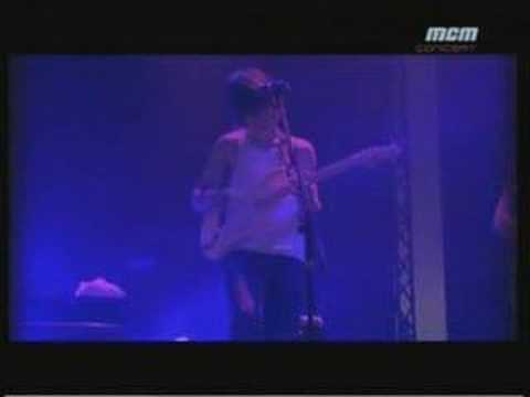 Profilový obrázek - Arctic Monkeys - Perhaps Vampires.../Dancing Shoes (Live)