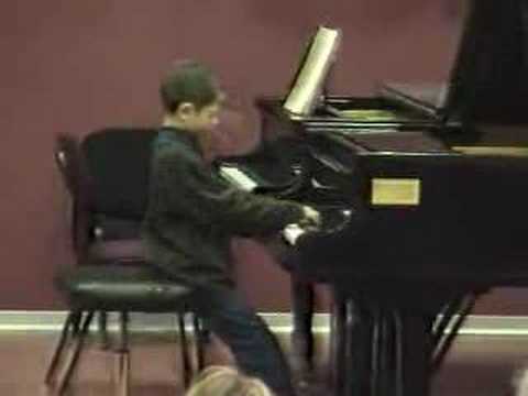 Profilový obrázek - Ariel plays another Bach prelude and fugue (Book 2, C minor)
