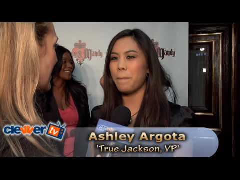 Profilový obrázek - Ashley Argota Interview: Savvy & Mandy "Words" Video Release Party