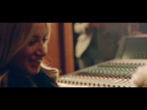 Profilový obrázek - Ashley Tisdale - You're Always Here behind the scenes (full)