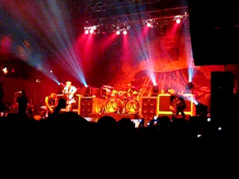 Profilový obrázek - Atreyu - Stop! Before It's Too Late and We've Destroyed It All + Intro 10/29/09 Roseland Ballroom NY