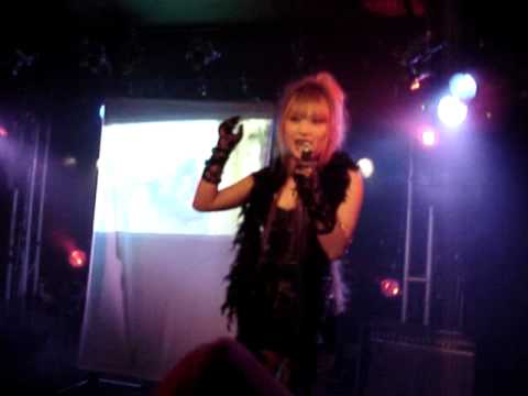 Profilový obrázek - Aural Vampire LIVE at Tokyo Dark Castle, March 5, 2005