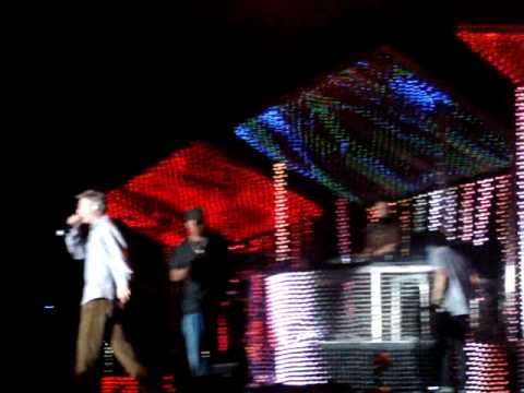 Profilový obrázek - Beastie Boys Feat. Nas New Song Live Bonnaroo 2009 Friday