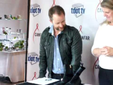 Profilový obrázek - Billy Boyd donated his shoes to the Toronto Shoe Museum!