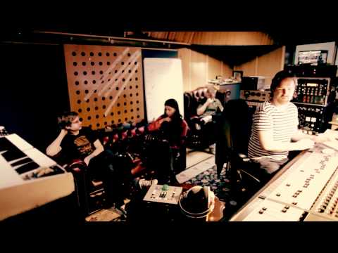 Profilový obrázek - Blood Red Shoes recording In Time To Voices - 1/4