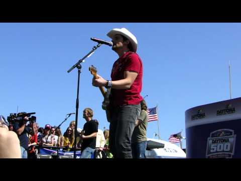 Profilový obrázek - Brad Paisley - This is Country Music at Daytona 500 - 2011