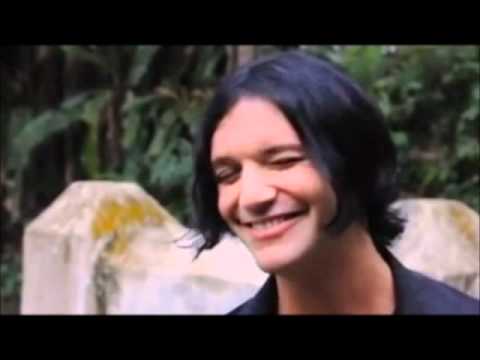 Profilový obrázek - Brian Molko, A Face that is Pure Perfection