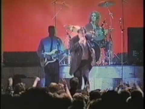 Profilový obrázek - Bryan Ferry - Love Is the Drug (Live 1988-1989)