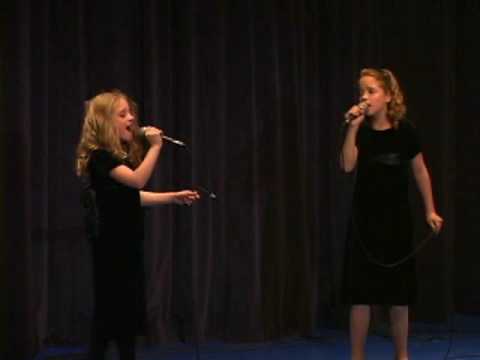 Profilový obrázek - Cactus Cuties Madeline and Andi sing Defying Gravity