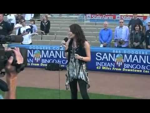 Profilový obrázek - Caitlyn Taylor Love -The National Anthem Dodger vs. Mets Game