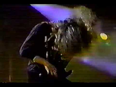 Profilový obrázek - Cannibal Corpse - Beyond The Cemetary (En Vivo)(Live)1993