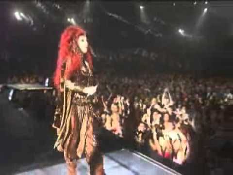 Profilový obrázek - Cher - I Still Haven't Found What I'm Looking For (Believe Concert, Las Vegas 1999)