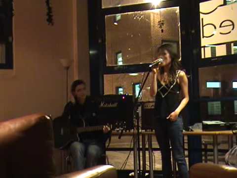 Profilový obrázek - Cherry singing a cover of "Angel" by Sarah McLachlan