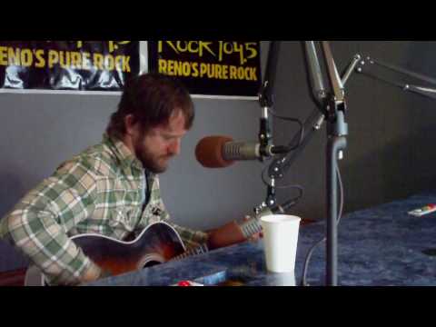 Profilový obrázek - Chris Shiflett of the Foo Fighters live acoustic - "Not Going Down Alone"