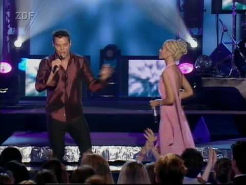 Profilový obrázek - Christina Aguilera Ricky Martin Nobody Wants To Be Lonely WMA HQ