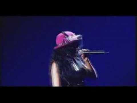 Profilový obrázek - Christina Aguilera - Walk Away (Live on Stripped Tour)