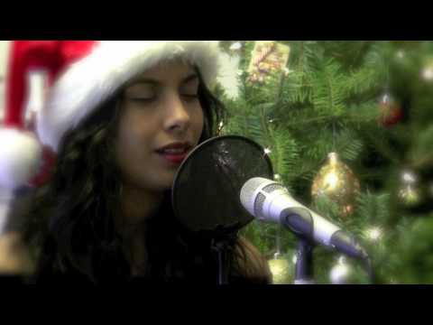 Profilový obrázek - Christmas Song - Do You Hear What I Hear? (Sheena Melwani)