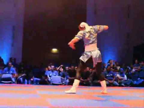 Profilový obrázek - Chun Li Cosplay Real Life Fight - Street Fighter X Tekken - Germany August 2010 Legs Chloe Bruce