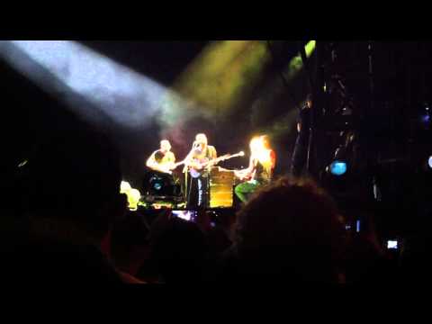 Profilový obrázek - Coldplay - Everybody Hurts (REM cover) - Live at Music Midtown - Atlanta, GA