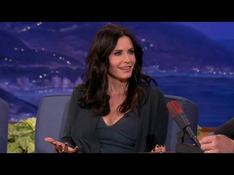 Profilový obrázek - Courteney Cox Will Show More Boob On "Cougar Town" - CONAN on TBS