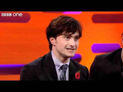 Profilový obrázek - Daniel Radcliffe sings "The Elements" - The Graham Norton Show - Series 8 Episode 4-BBC One 