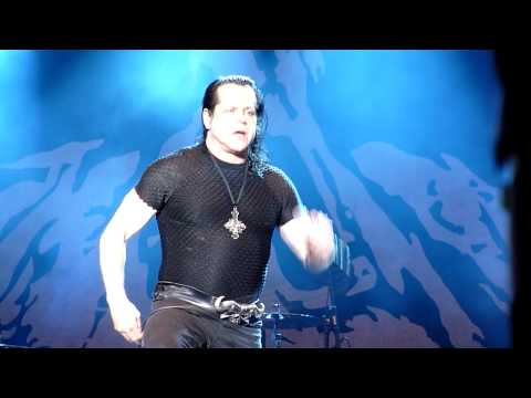 Profilový obrázek - Danzig - Mother (Live at Sweden Rock, June 10th, 2010)